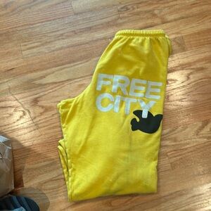 Sweatpants by free city